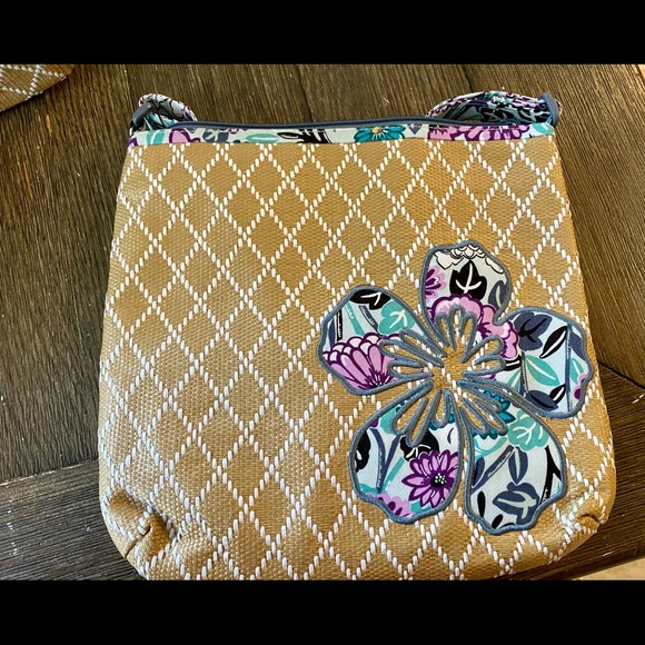 Vera Bradley Handbags - NWT! Vera Bradley Beach Xbody Penelope’s  garden